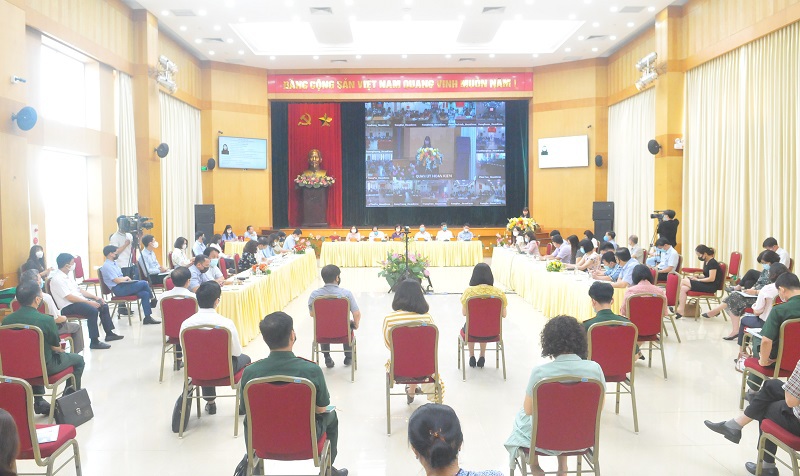 Người ứng cử đại biểu Quốc hội khóa XV tiếp xúc với cử tri quận Hoàn Kiếm - Ảnh 7