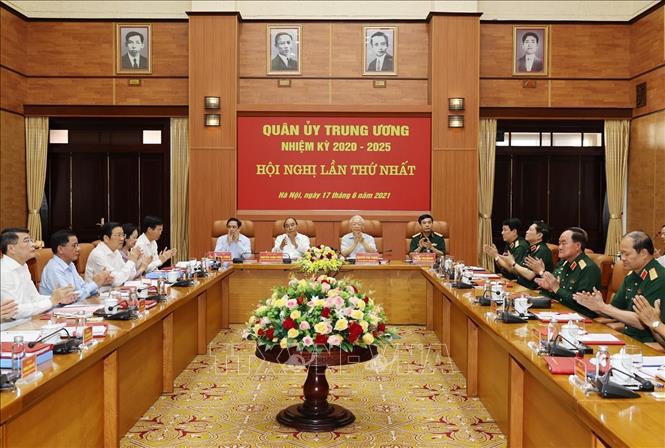 Tổng Bí thư Nguyễn Phú Trọng chủ trì Hội nghị Quân ủy Trung ương lần thứ nhất khóa XI - Ảnh 3