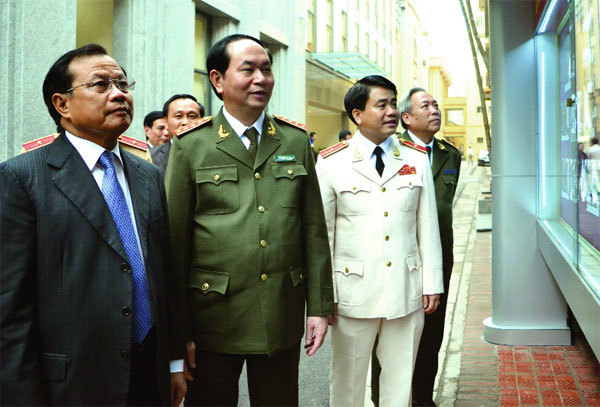 Thiếu tướng - Giám đốc Công an TP Hà Nội Nguyễn Đức Chung: Đổi mới toàn diện các mặt công tác để phục vụ Nhân dân tốt hơn - Ảnh 1
