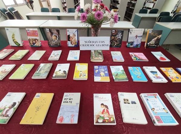 Triển lãm 300 tài liệu, sách, báo nhân kỷ niệm 20 năm Ngày Gia đình Việt Nam - Ảnh 1