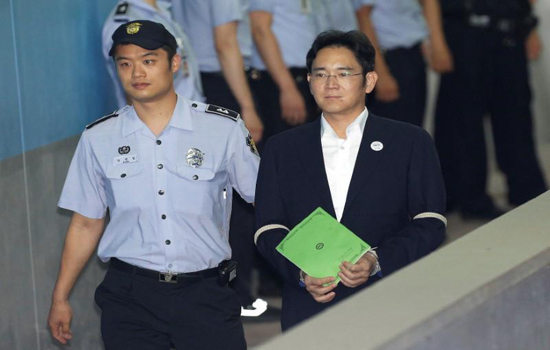 Phó Chủ tịch Samsung Lee Jae-Yong bị đề nghị mức án 12 năm tù - Ảnh 1
