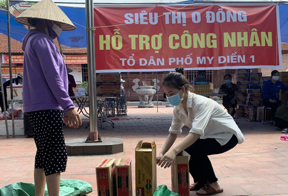 Bắc Giang: Gần 20.000 công nhân được nhận lương thực, thực phẩm từ “Siêu thị 0 đồng hỗ trợ công nhân" - Ảnh 1