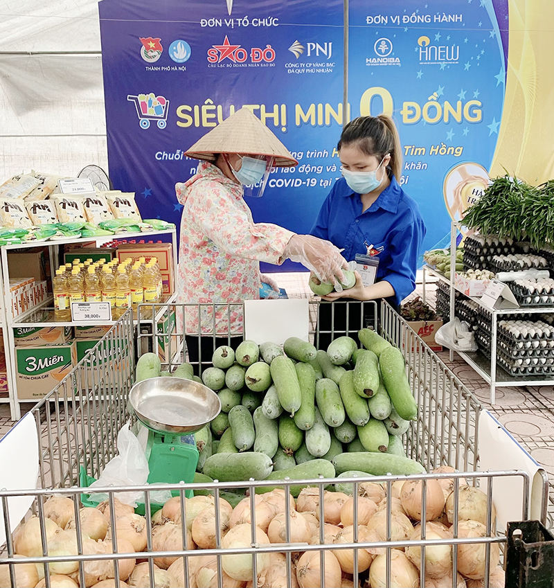 Siêu thị mini 0 đồng tại Hà Nội: Lan tỏa yêu thương đến người dân khó khăn trong những ngày giãn cách - Ảnh 10