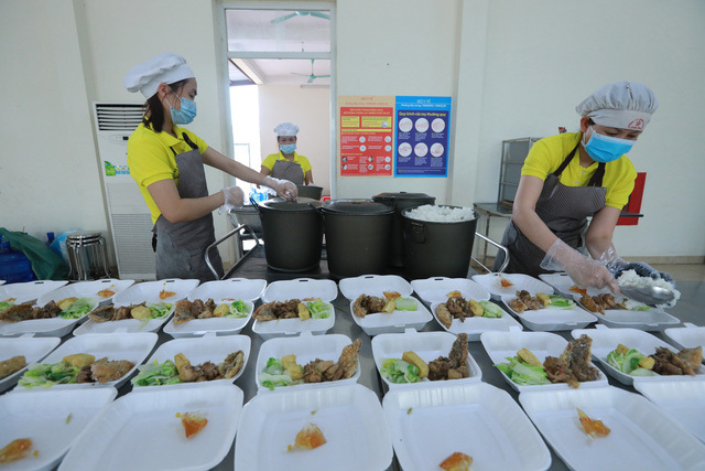 Hà Nội: Bảo đảm an toàn thực phẩm tại khu cách ly - Ảnh 1