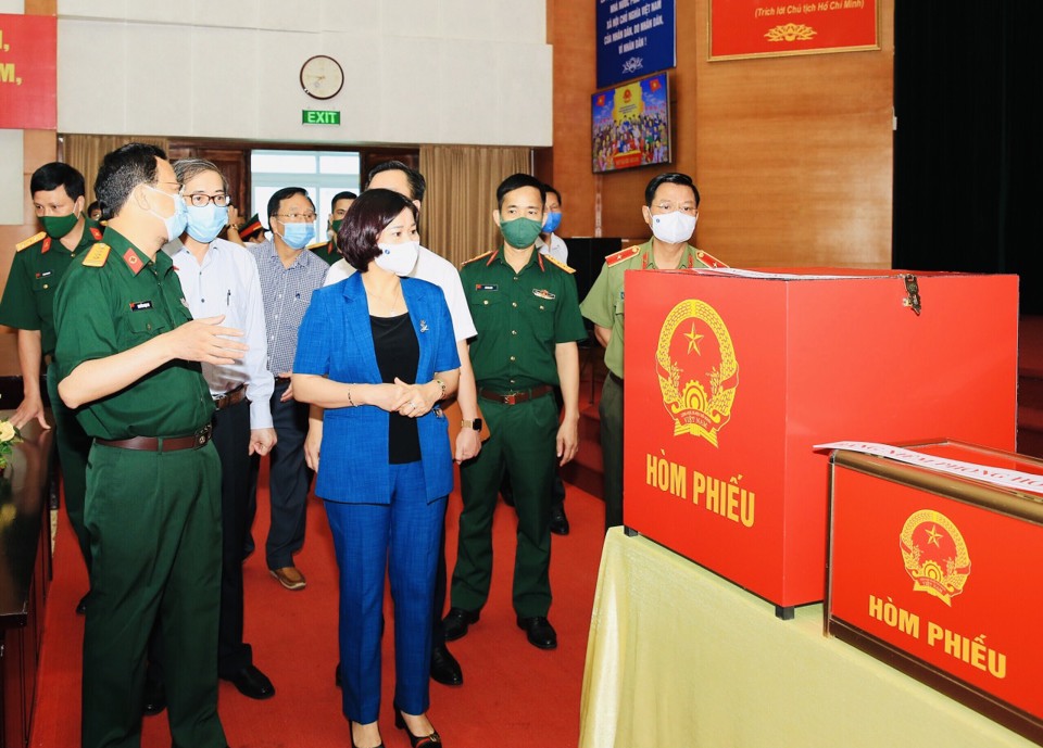 Phó Bí thư Thường trực Thành ủy Nguyễn Thị Tuyến: Quận Ba Đình cần đảm bảo an toàn tuyệt đối cho ngày hội của toàn dân - Ảnh 1