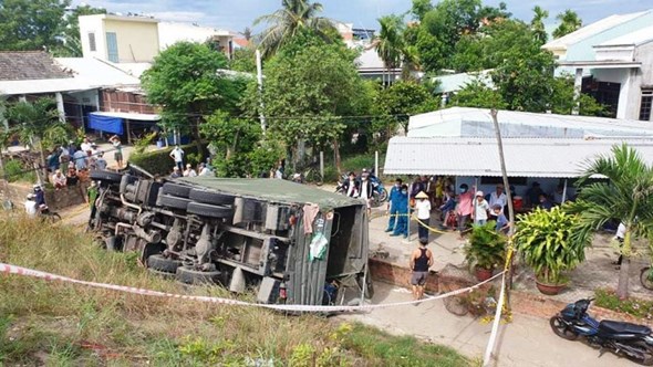 Tai nạn giao thông mới nhất hôm nay (16/6): Xe quân sự gặp nạn trên Quốc lộ 1, hai người tử vong - Ảnh 3