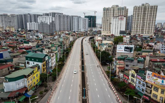 Chuyên gia đánh giá, Việt Nam có thể không cần điều chỉnh giảm mục tiêu tăng trưởng - Ảnh 1