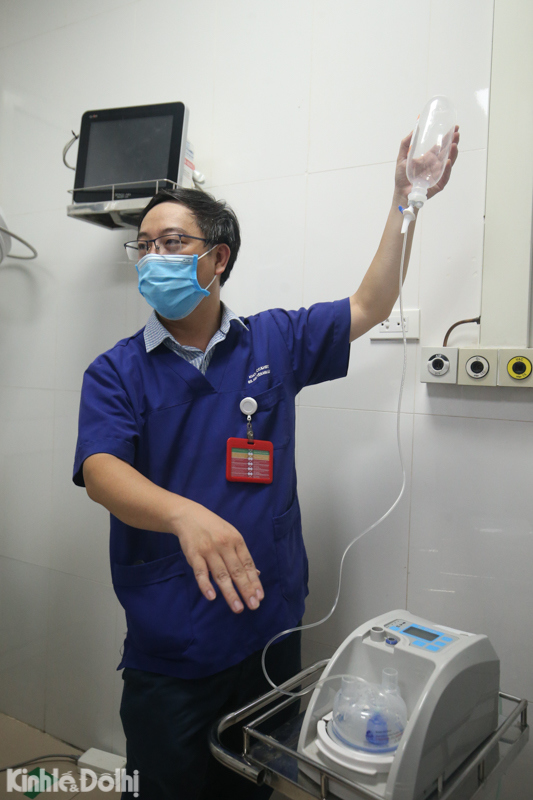 [Ảnh] 800 y, bác sĩ được tập huấn để vận hành Bệnh viện dã chiến điều trị bệnh nhân Covid-19 nặng tại Hà Nội - Ảnh 9