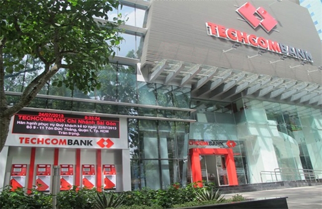 Techcombank đề xuất mua 25% cổ phần khi HSBC thoái vốn - Ảnh 1