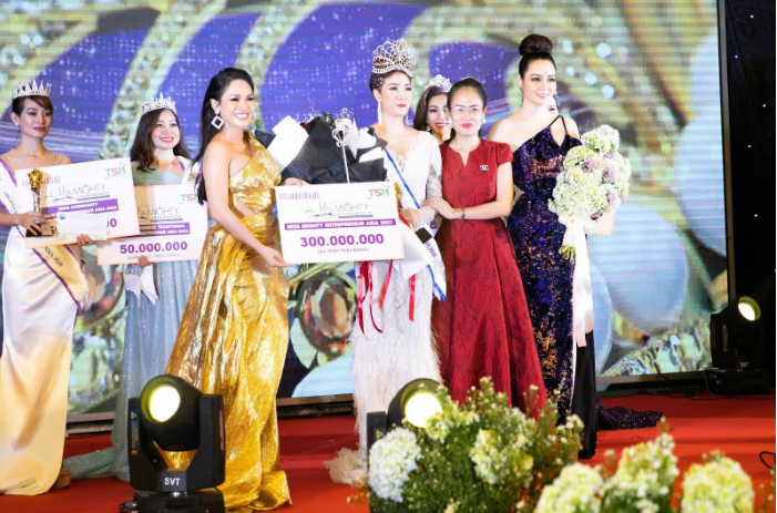 Nguyễn Thanh Giang xuất sắc đăng quang Hoa hậu Doanh nhân Toàn năng châu Á 2021 - Ảnh 1