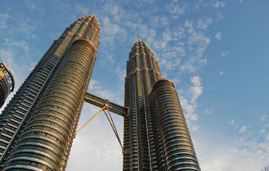 Điểm danh 16 tòa nhà chọc trời đắt đỏ nhất thế giới trong 30 năm qua - Ảnh 2