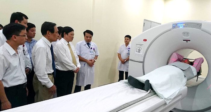 Bệnh viện K khai trương hệ thống máy xạ trị hiện đại nhất Việt Nam - Ảnh 1