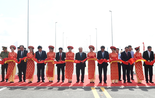 Thủ tướng phát lệnh thông xe cầu vượt biển dài nhất Việt Nam - Ảnh 2