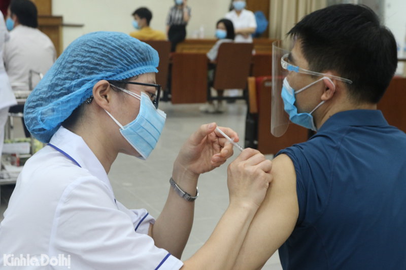 [Ảnh] Quận Hai Bà Trưng: Triển khai tiêm vaccine phòng, chống Covid-19 ở 18 phường - Ảnh 10