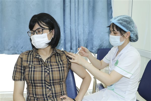 Gia Lâm triển khai tiêm vaccine phòng Covid-19 trên toàn huyện - Ảnh 1