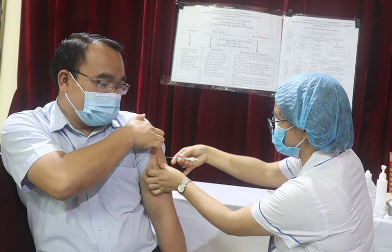 Hà Nội đã triển khai 19.164 mũi tiêm vaccine Covid-19 trong đợt 2 - Ảnh 5