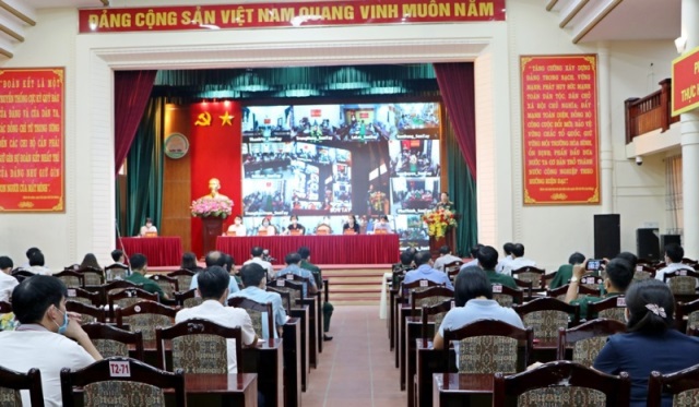 Các ứng cử viên đại biểu HĐND TP Hà Nội khóa XVI tiếp xúc cử tri thị xã Sơn Tây - Ảnh 2
