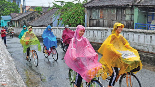 Đảm bảo an toàn cho học sinh trước bão số 10 - Ảnh 1