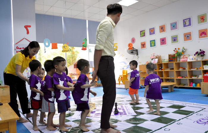 Kiện tướng Lương Nhật Linh: Dạy trẻ học chơi cờ vua từ 3 tuổi - Ảnh 1