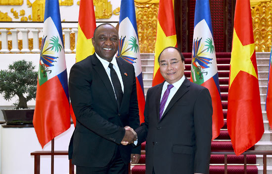 Thủ tướng Nguyễn Xuân Phúc tiếp Chủ tịch Thượng viện Haiti - Ảnh 1