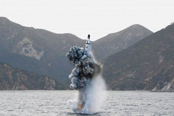 Giám đốc CIA: Triều Tiên sẽ phóng thêm tên lửa đạn đạo - Ảnh 1