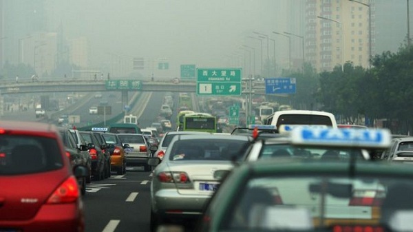 Trung Quốc sẽ cấm xe động cơ diesel chạy bằng xăng - Ảnh 1