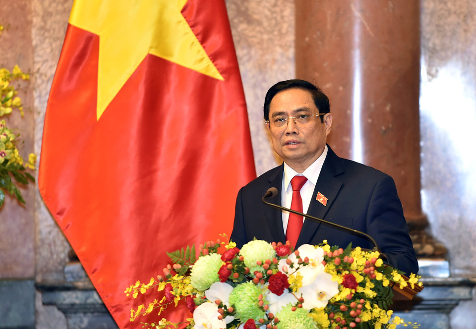 Thủ tướng Phạm Minh Chính: Chính phủ quyết tâm thực hiện hiệu quả Chiến lược vaccine với ba mũi nhọn - Ảnh 1