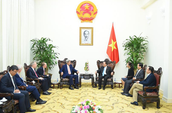 Thủ tướng Nguyễn Xuân Phúc tiếp cựu Ngoại trưởng Hoa Kỳ John Kerry - Ảnh 2