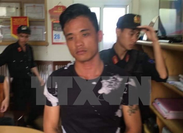 Khởi tố hình sự vụ lái xe vi phạm chống đối cảnh sát ở Quảng Ninh - Ảnh 1