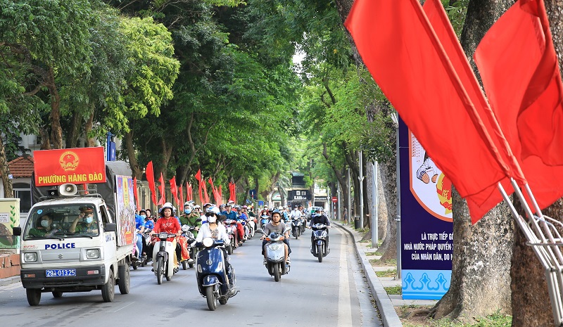 Đẩy mạnh công tác tuyên truyền về cuộc bầu cử tại phường Hàng Đào, quận Hoàn Kiếm - Ảnh 1