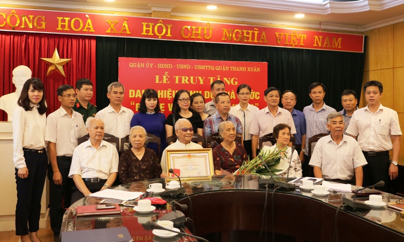Quận Thanh Xuân truy tặng danh hiệu “Bà mẹ Việt Nam anh hùng” - Ảnh 1