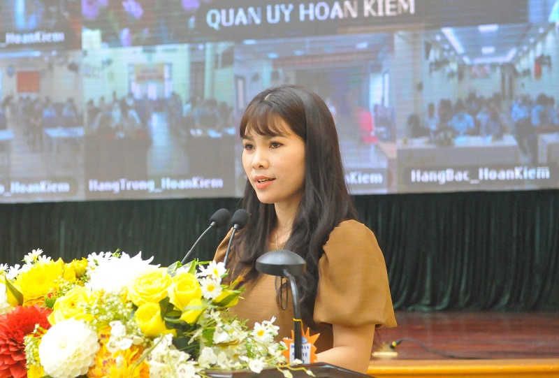Người ứng cử đại biểu Quốc hội khóa XV tiếp xúc với cử tri quận Hoàn Kiếm - Ảnh 6