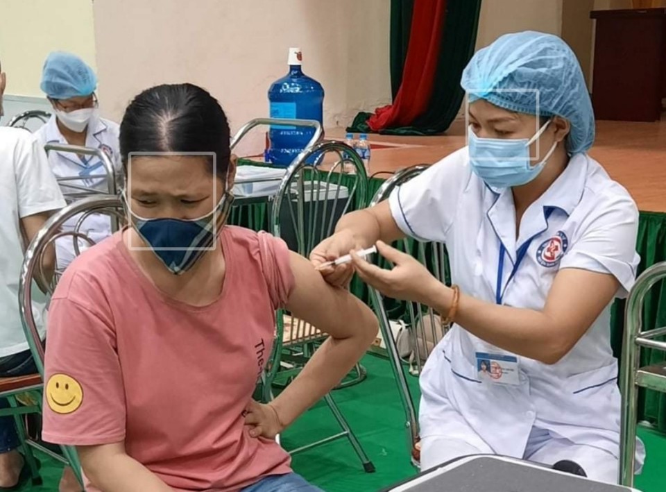 Huyện Đan Phượng: Đã tiêm hơn 20.000 mũi vaccine Covid-19 cho người dân - Ảnh 1