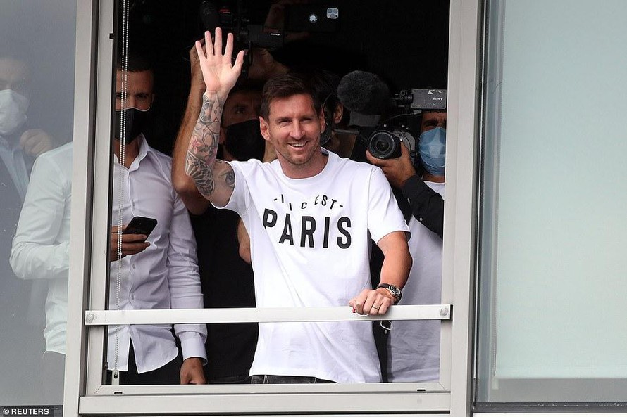 Messi đã có mặt tại Pháp chờ ký hợp đồng với PSG - Ảnh 1