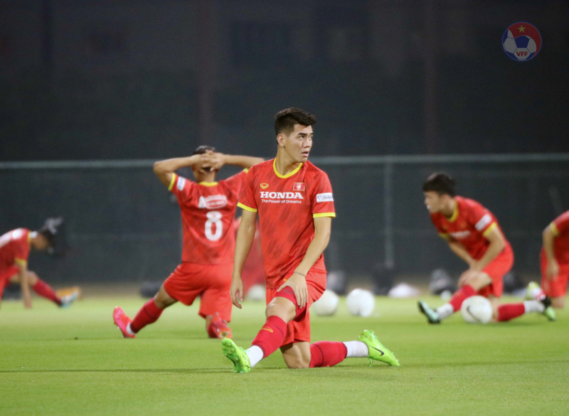 Tiền đạo Tiến Linh chỉ ra cầu thủ nguy hiểm của đội tuyển UAE - Ảnh 1