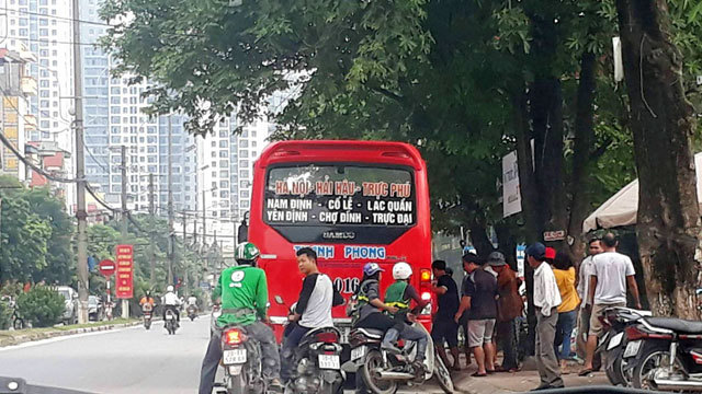 Xe khách Thanh Phong chạy trái tuyến, tùy tiện đón trả khách dọc đường - Ảnh 2