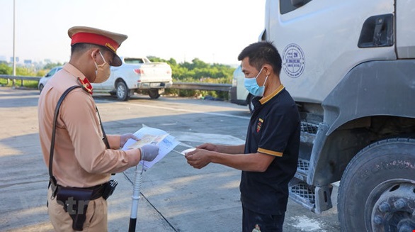 Hỗ trợ xét nghiệm lưu động cho tài xế chở hàng hóa ở Hà Nội, Hải Phòng - Ảnh 1