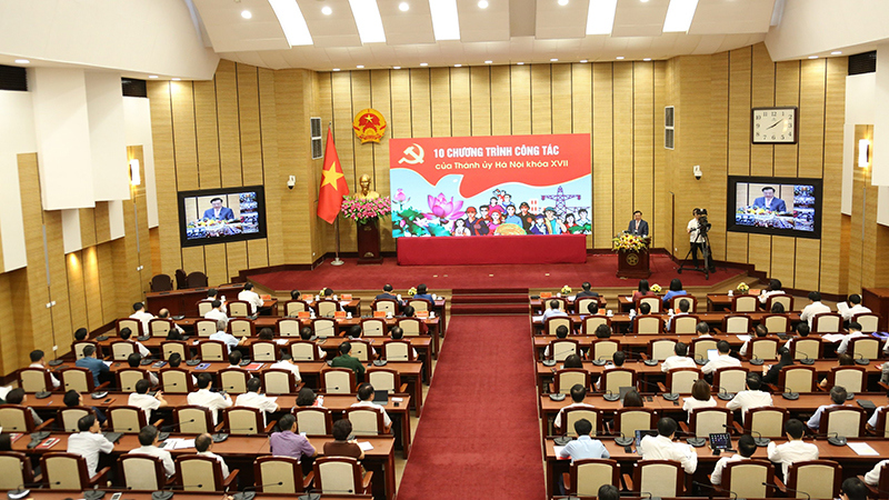 Hơn 35.000 cán bộ tham gia học tập, quán triệt 10 chương trình công tác qua truyền hình trực tiếp: Cách làm hay của Thành ủy Hà Nội - Ảnh 5