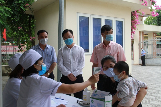 Phú Xuyên chủ động hơn nữa trong công tác phòng chống dịch Covid-19 - Ảnh 2