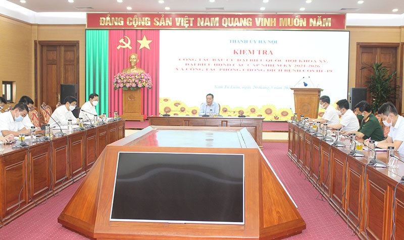 Phó Bí thư Thành ủy Nguyễn Văn Phong: Thực hiện đồng bộ các giải pháp để phòng chống dịch, phục vụ bầu cử - Ảnh 1