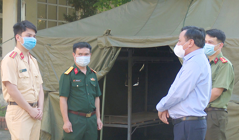 Phó Bí thư Thành ủy Nguyễn Văn Phong: Tuyệt đối không để lây nhiễm chéo trong khu cách ly tập trung - Ảnh 1