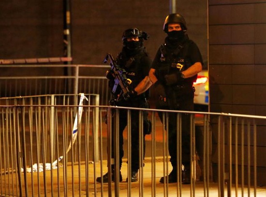 Anh: Ít nhất 70 người thương vong trong vụ nổ lớn ở Manchester Arena - Ảnh 1