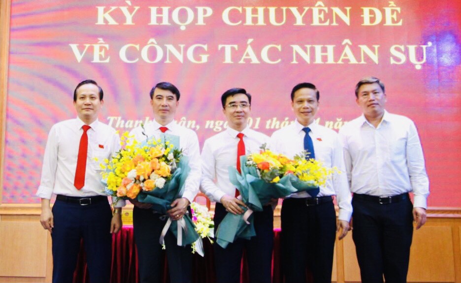 Ông Võ Đăng Dũng được bầu giữ chức Chủ tịch UBND quận Thanh Xuân - Ảnh 2