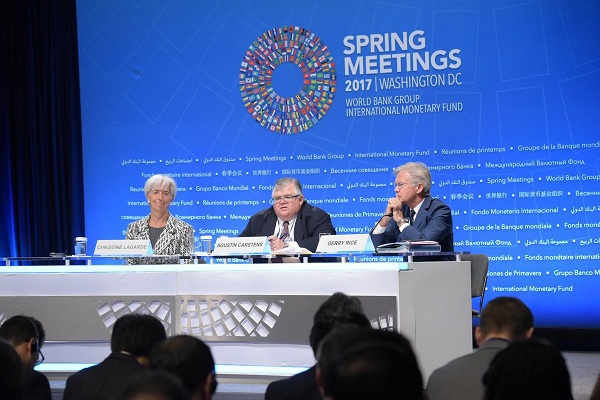 IMF tuyên bố hợp tác để giảm thâm hụt thương mại toàn cầu - Ảnh 1