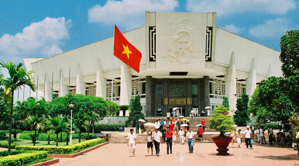 Đến thăm Bảo tàng Hồ Chí Minh - Ảnh 1