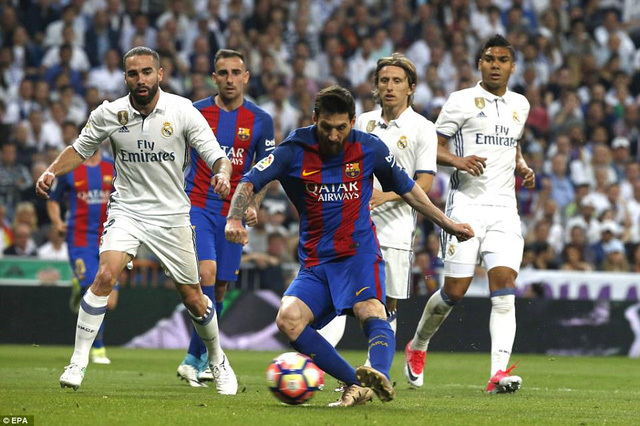 Messi cùng Barca cướp vị trí đầu bảng từ tay Real Madrid - Ảnh 2
