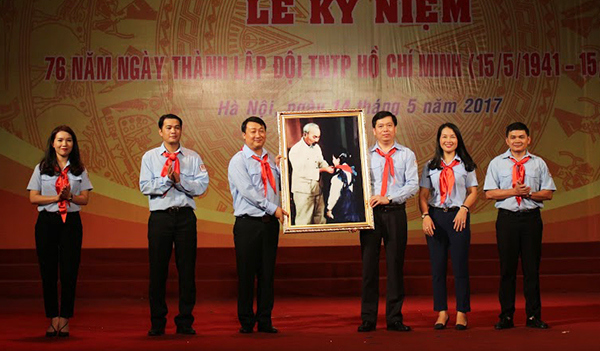 Kỷ niệm 76 năm ngày thành lập đội TNTP Hồ Chí Minh (15/5/1941 – 15/5/2017) - Ảnh 3