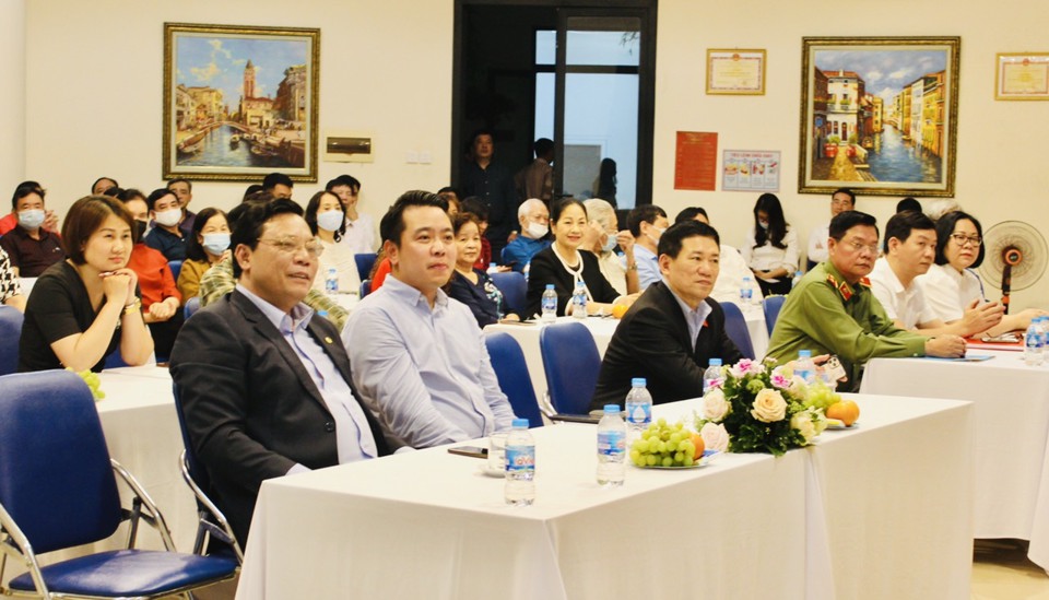100% cử tri nơi cư trú tín nhiệm giới thiệu ông Hồ Đức Phớc, Nguyễn Hải Trung ứng cử đại biểu Quốc hội khóa XV - Ảnh 1
