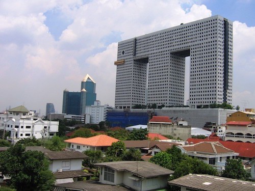 8 tòa nhà "tiền tấn" có kiến trúc xấu nhất thế giới - Ảnh 1