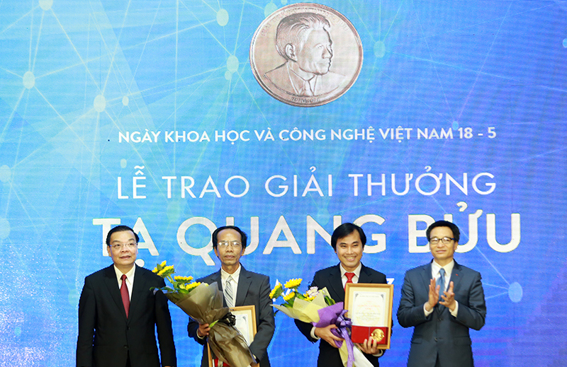 Hai nhà khoa học được nhận Giải thưởng Tạ Quang Bửu 2017. - Ảnh 1